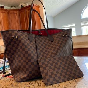 AUTHENTIC NEVERFULL GM DAMIER WITH POUCH